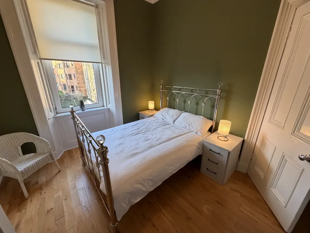 Lowe Bedrooms